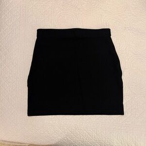 ARITZIA Sunday Best Black Women's Skirt